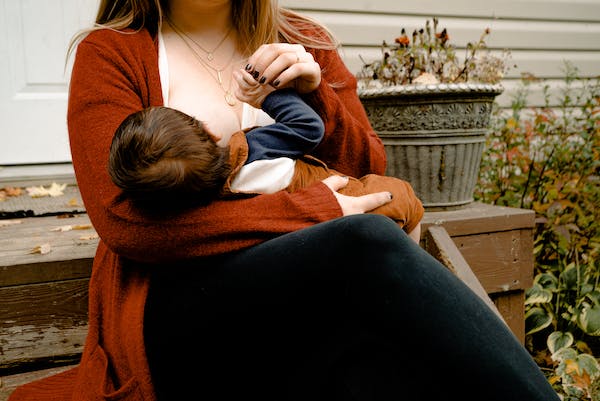 Is It Possible to Lose Weight While Breastfeeding?